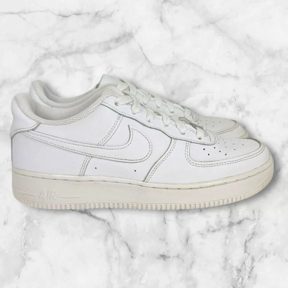 Nike Air Force 1 size 7Y